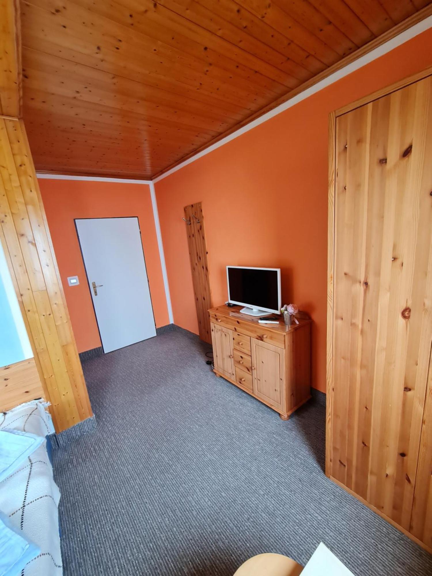 Hotel Sneznik Zewnętrze zdjęcie