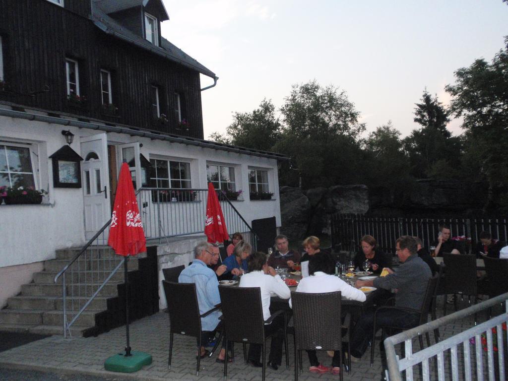 Hotel Sneznik Zewnętrze zdjęcie